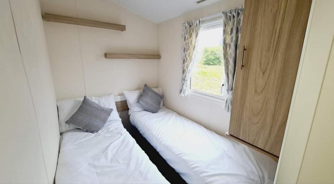 Tunstall View Caravan Holidays At Sand Le Mere المظهر الخارجي الصورة
