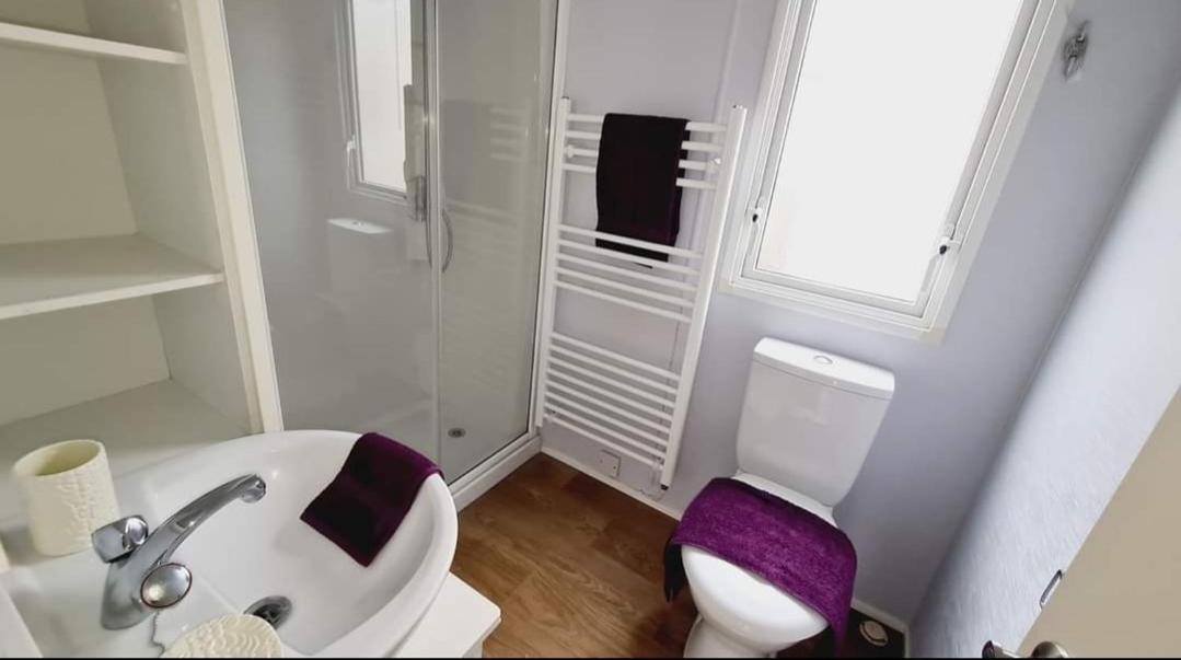Tunstall View Caravan Holidays At Sand Le Mere المظهر الخارجي الصورة