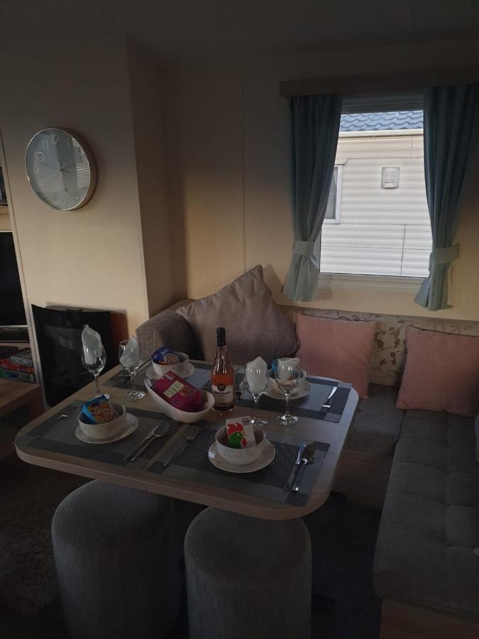 Tunstall View Caravan Holidays At Sand Le Mere المظهر الخارجي الصورة